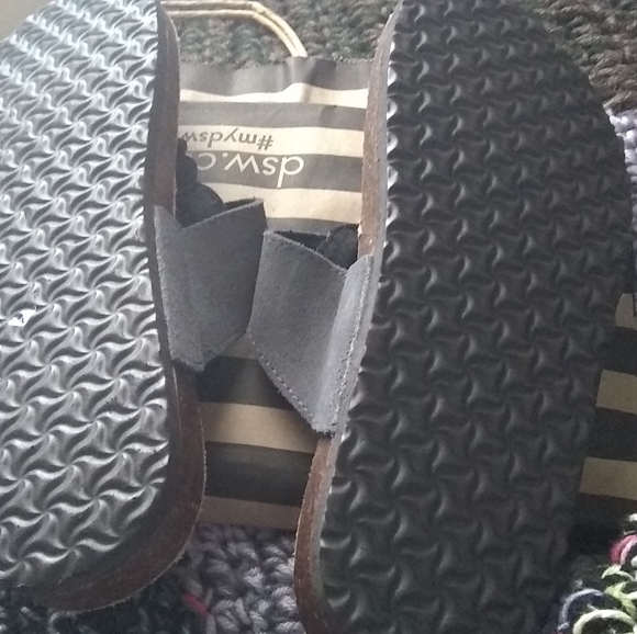 Muk Luk Grey-Blue Leather Paisley Sandal - Picture 2 of 6